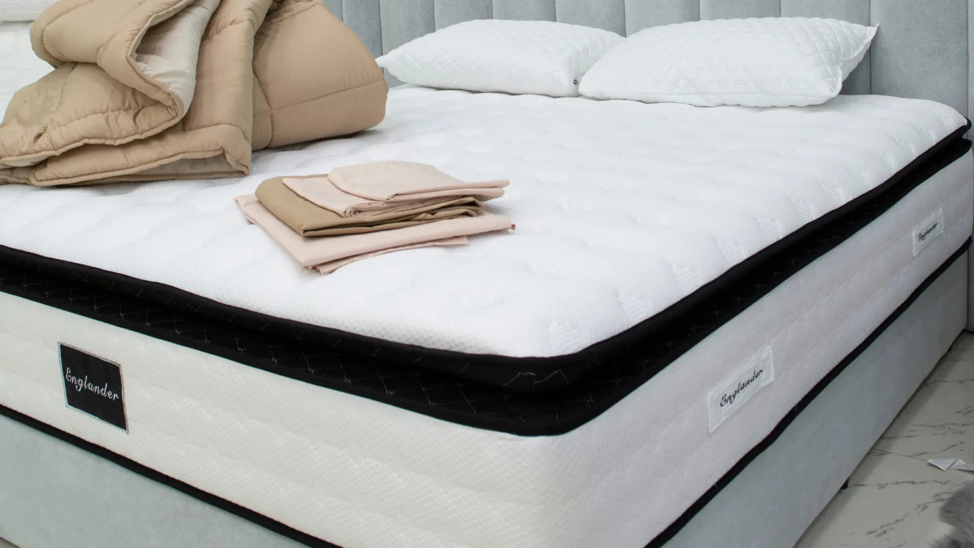 A duhet ta ndërroni dyshekun kur ndryshojnë stinët?